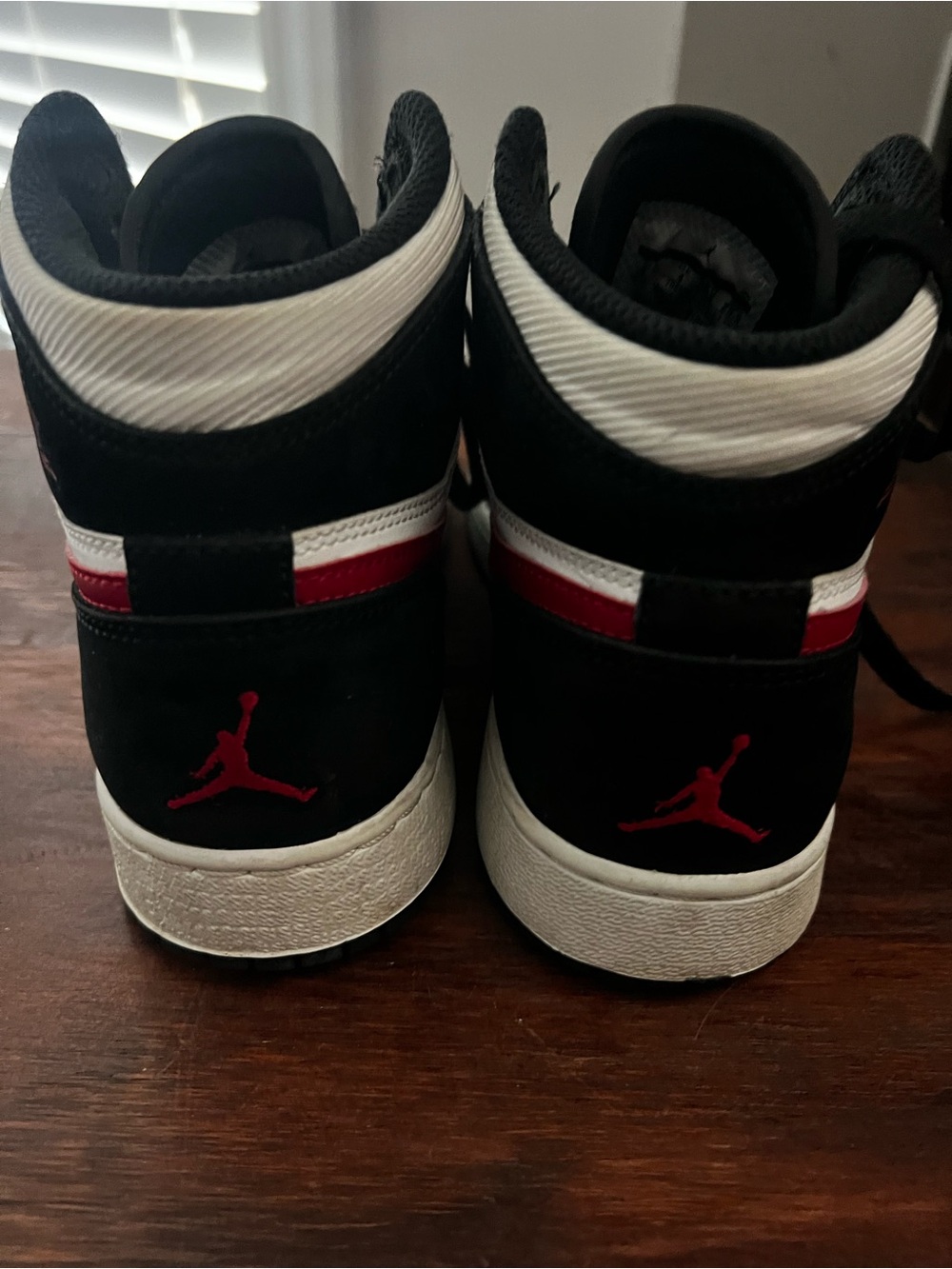 Nike Air Jordan 1 Mid GS Black White Gym Red Youth 4.5Y - Picture 8 of 10